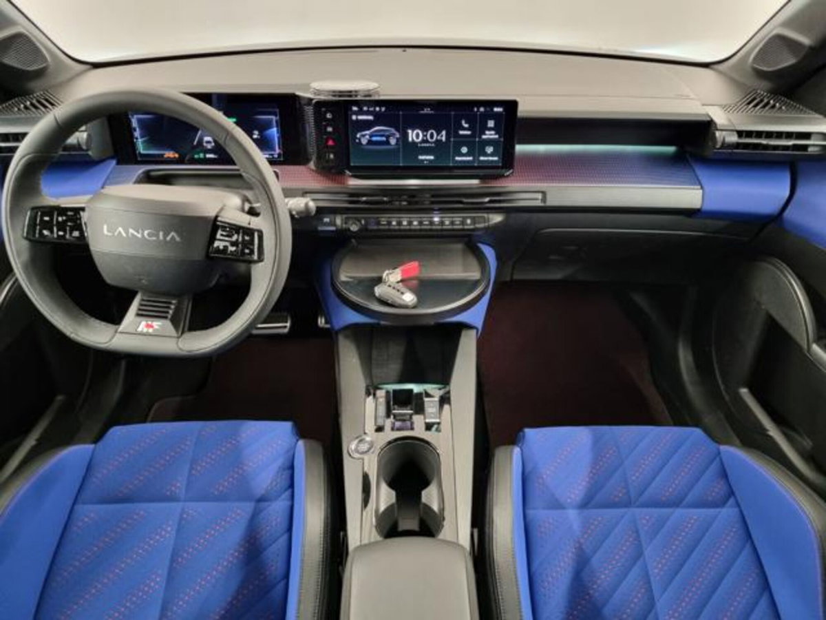 Lancia Ypsilon 54kWh HF Line 156cv (6)