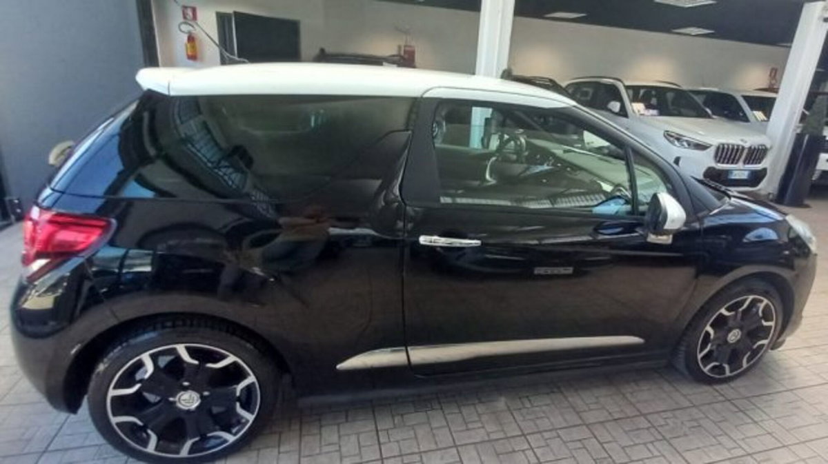Ds DS 3 Coupé DS 3 1.4 HDi 70 Chic QR (4)