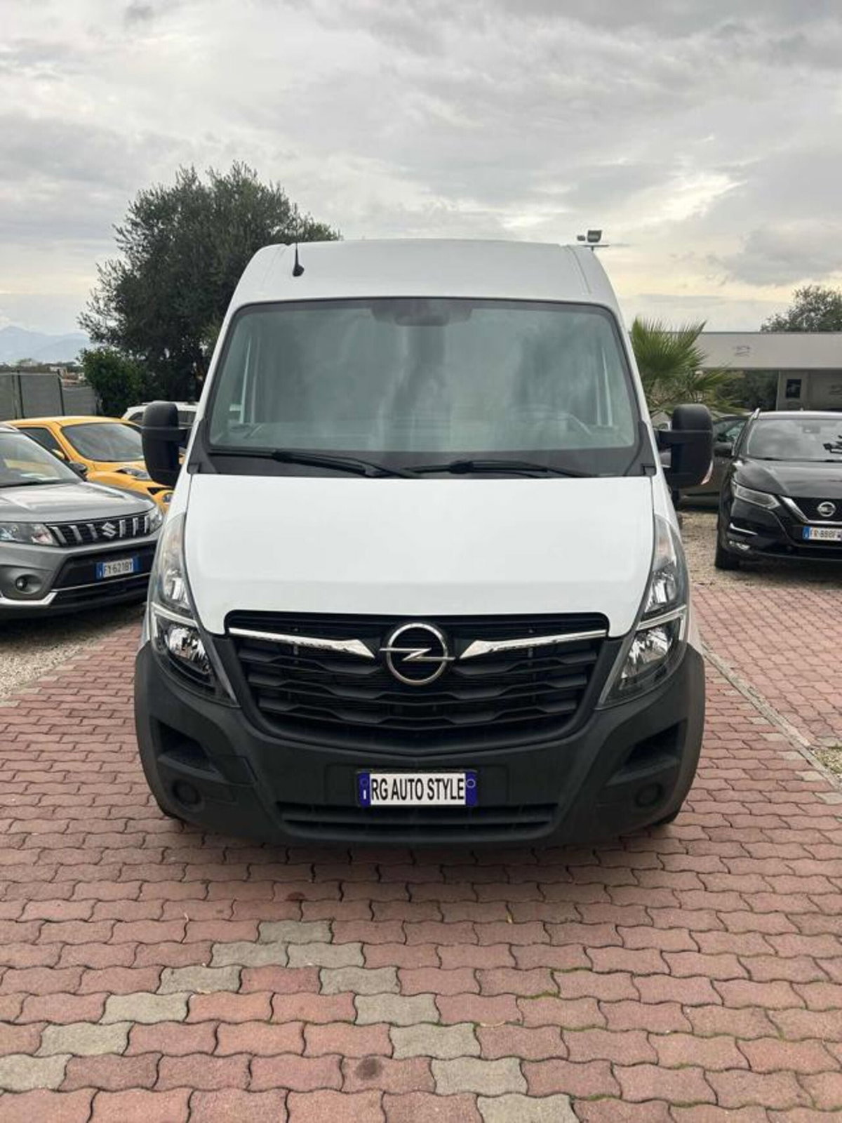 Opel Movano Furgone 33 2.3 Turbo D 135CV PM-TM-DC FWD Furgone (3)