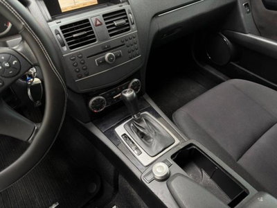Mercedes-Benz Classe C 220 CDI BlueEFFICIENCY Avantgarde AMG (11)