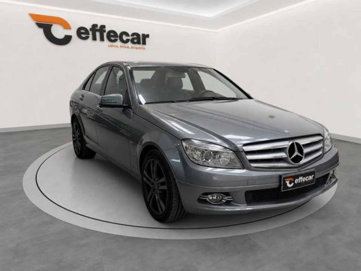 Mercedes-Benz Classe C 220 CDI BlueEFFICIENCY Avantgarde AMG (3)