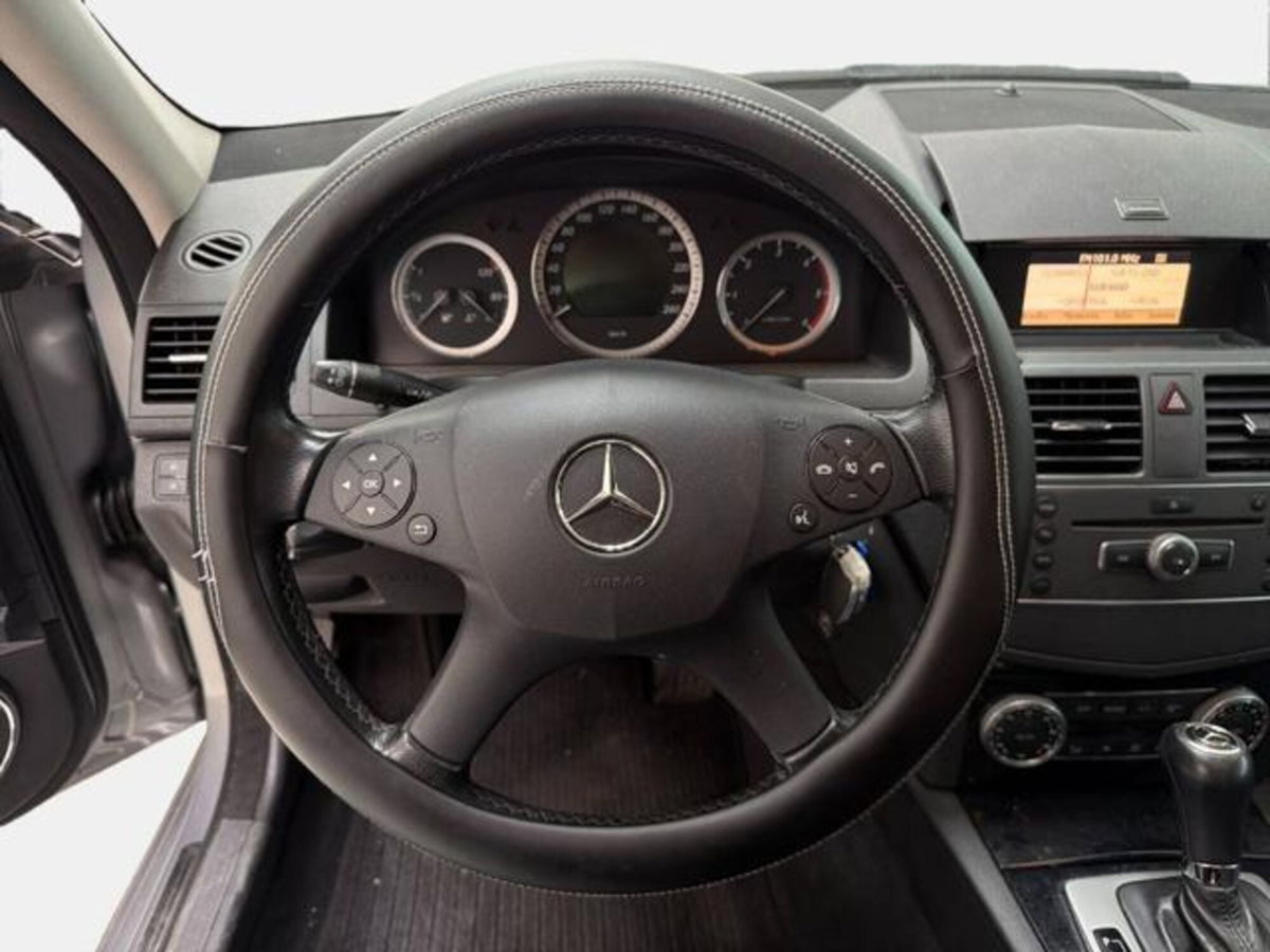 Mercedes-Benz Classe C 220 CDI BlueEFFICIENCY Avantgarde AMG (8)