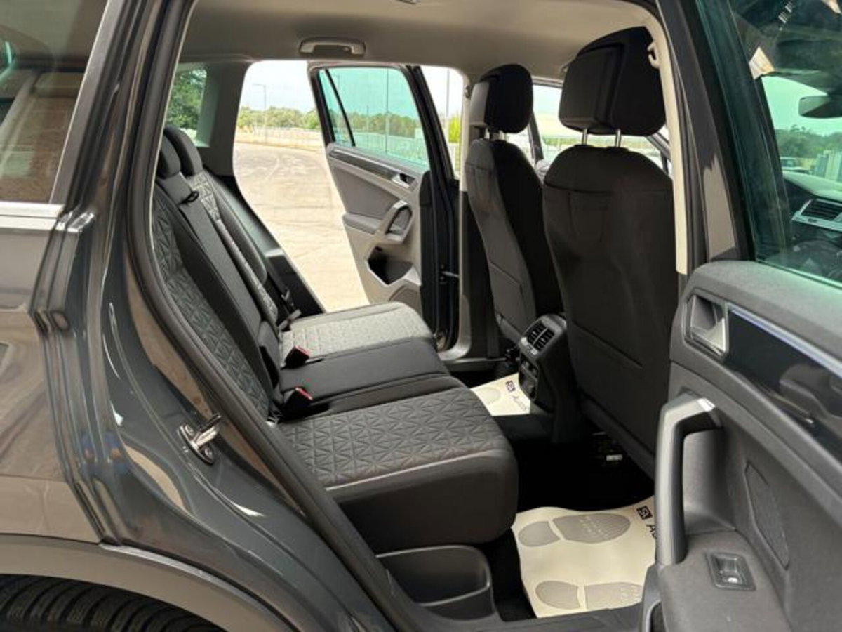 Volkswagen Tiguan 2.0 TDI 150 CV SCR DSG 4MOTION Life (11)
