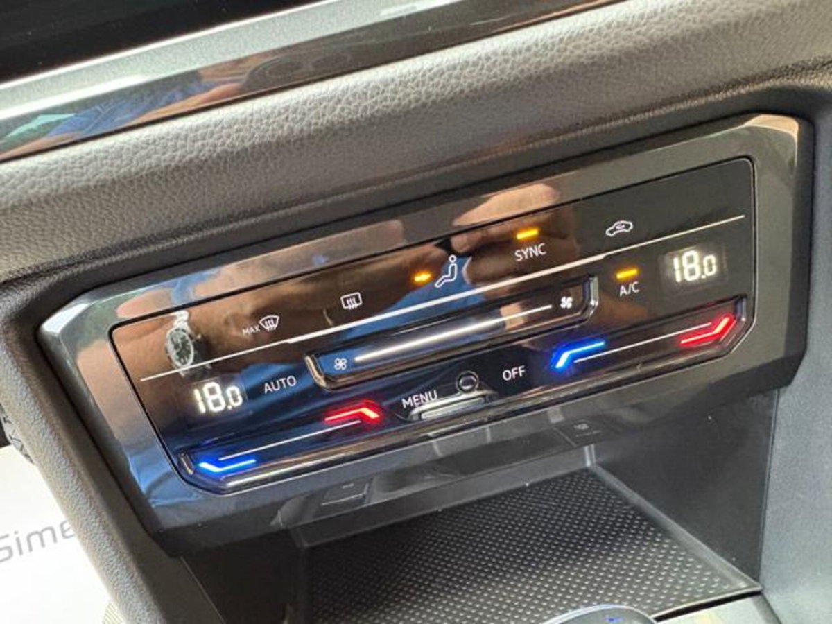 Volkswagen Tiguan 2.0 TDI 150 CV SCR DSG 4MOTION Life (17)