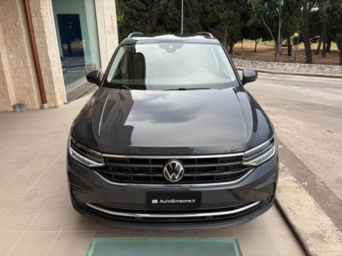 Volkswagen Tiguan 2.0 TDI 150 CV SCR DSG 4MOTION Life (2)