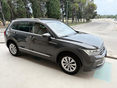 Volkswagen Tiguan 2.0 TDI 150 CV SCR DSG 4MOTION Life (3)