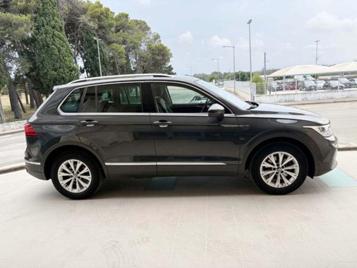 Volkswagen Tiguan 2.0 TDI 150 CV SCR DSG 4MOTION Life (4)