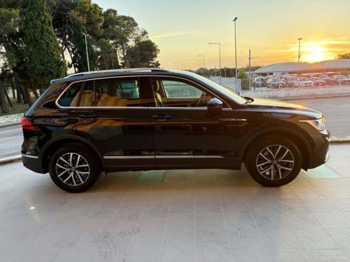 Volkswagen Tiguan 2.0 TDI 150 CV SCR DSG 4MOTION Life (4)