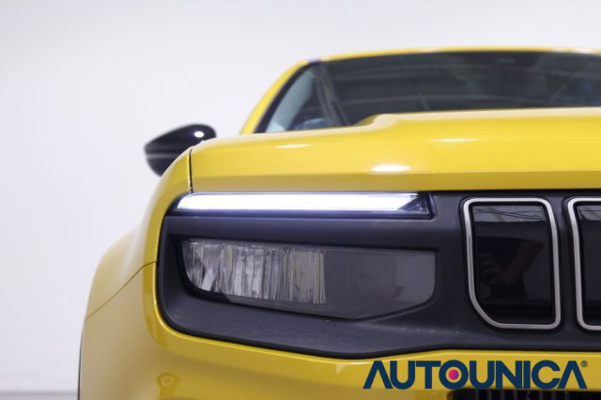Jeep Avenger 1.2 turbo Altitude fwd 100cv (12)