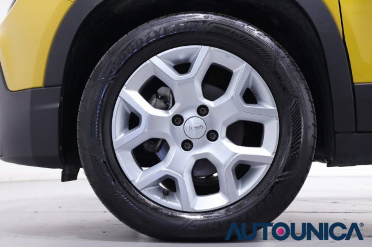 Jeep Avenger 1.2 turbo Altitude fwd 100cv (13)