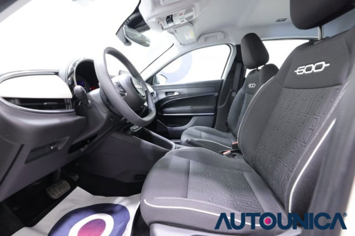 Fiat 600 1.2 Business 100cv (18)