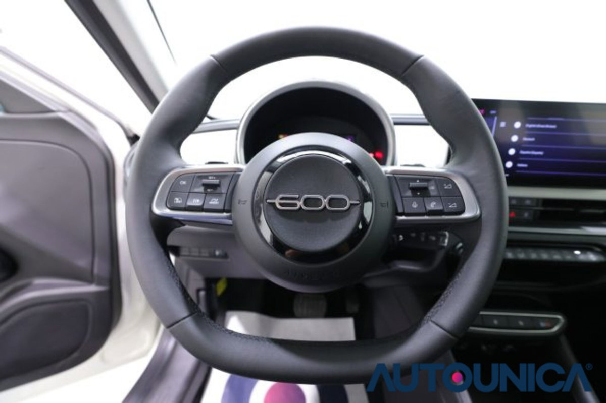 Fiat 600 1.2 Business 100cv (7)