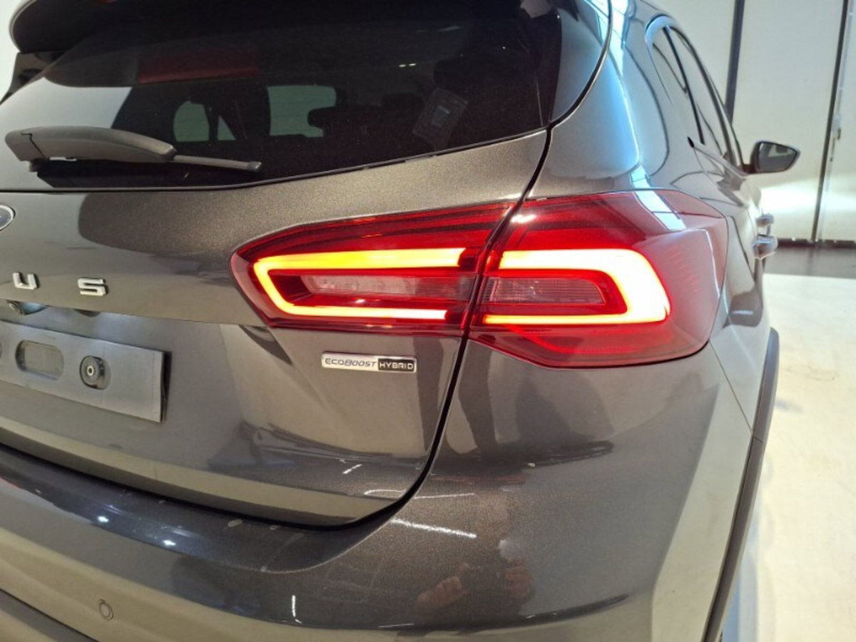 Ford Focus 1.0 EcoBoost Hybrid 125 CV Powershift 5p. Active X (10)