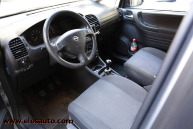 Opel Zafira 16V cat Club (7)