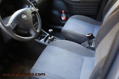 Opel Zafira 16V cat Club (8)