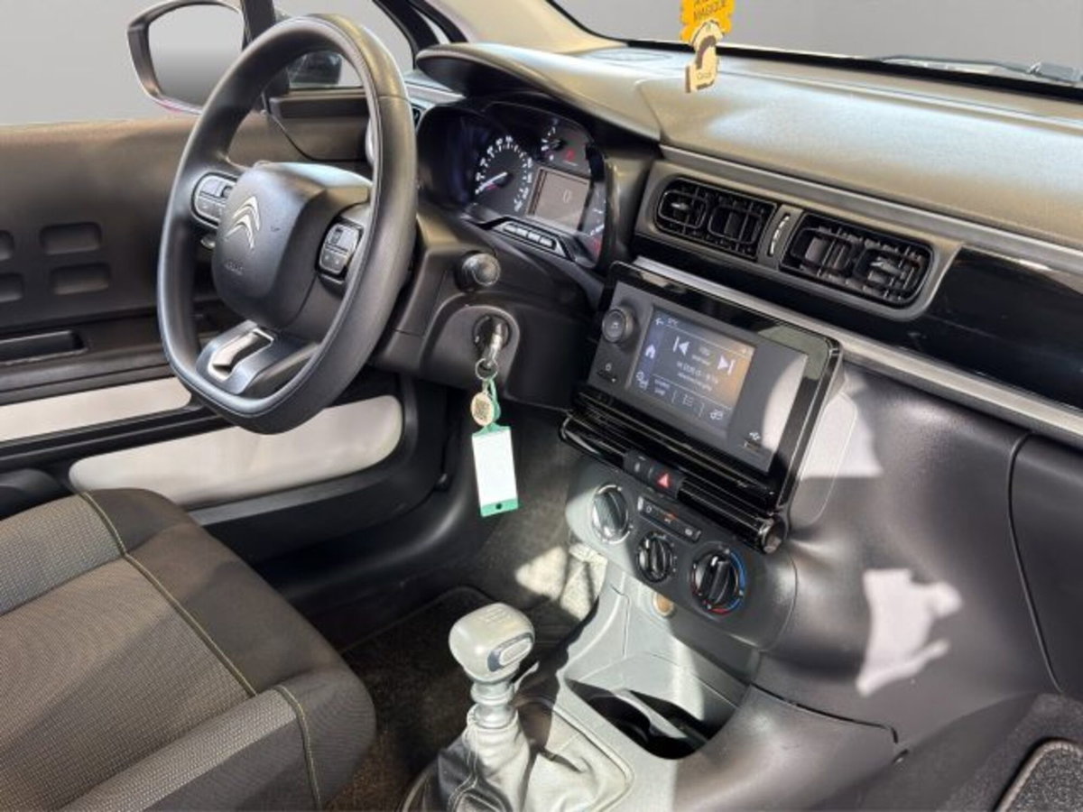 Citroen C3 BlueHDi 100 S&S Van Feel (10)