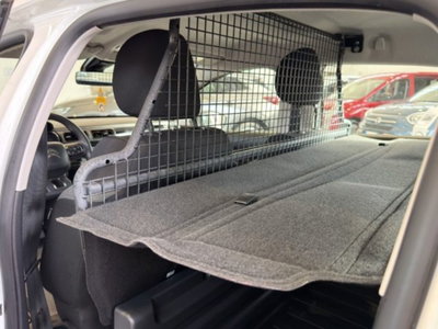 Citroen C3 BlueHDi 100 S&S Van Feel (16)