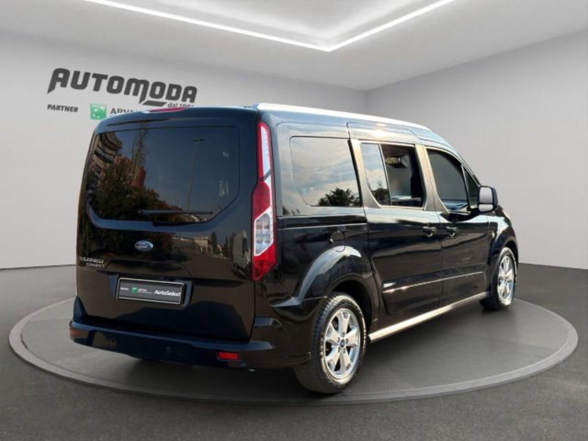 Ford Tourneo Connect 7 1.5 TDCi 120 CV Plus (4)