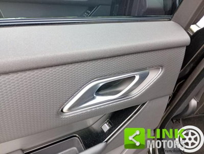 Land Rover Range Rover Velar 2.0 Si4 250 CV R-Dynamic S (3)