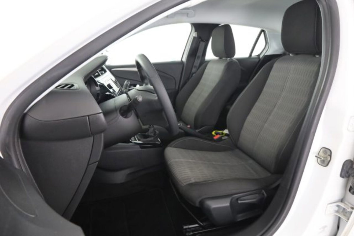 Opel Corsa 1.2 100 CV Edition (2)