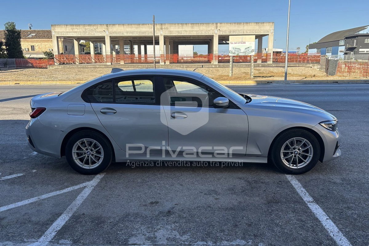 BMW Serie 3 318d (4)