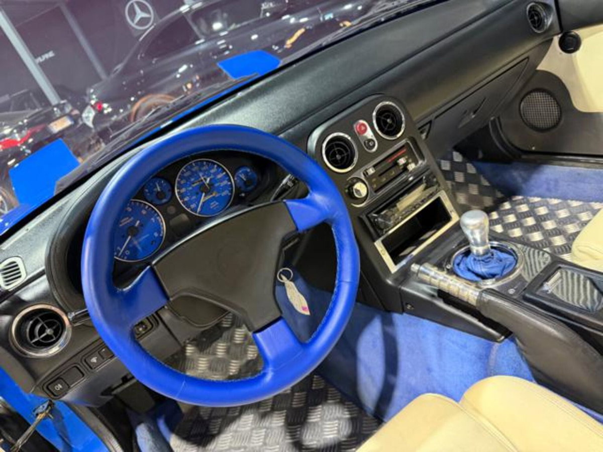 Mazda MX-5 1.6i 16V cat Black Special (12)
