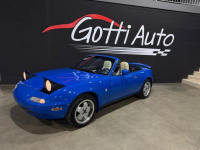 Mazda MX-5 1.6i 16V cat Black Special (2)