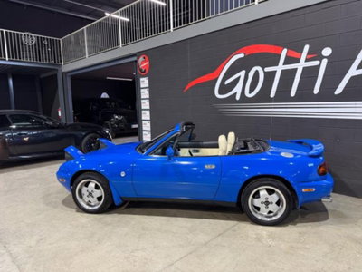 Mazda MX-5 1.6i 16V cat Black Special (4)