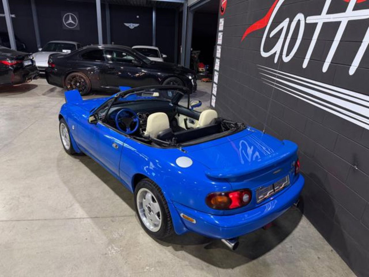 Mazda MX-5 1.6i 16V cat Black Special (6)