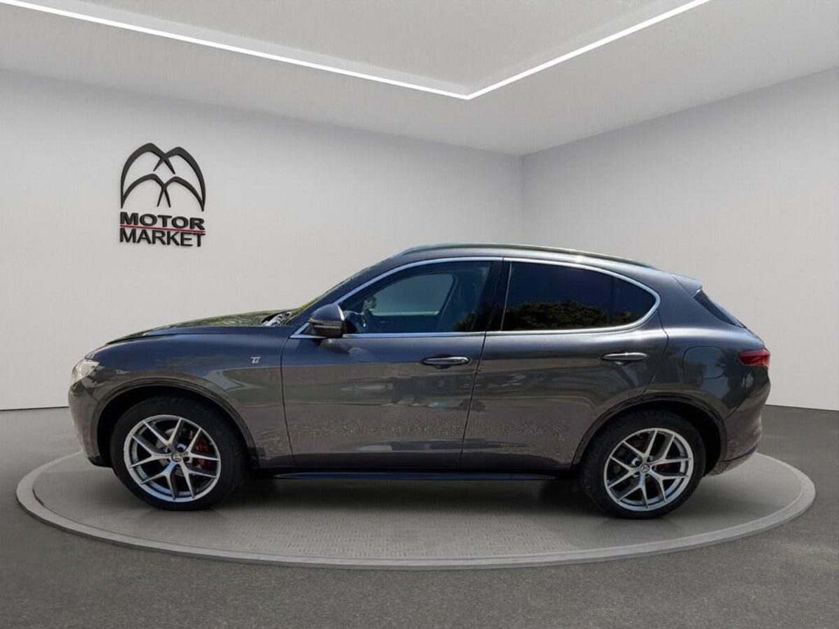Alfa Romeo Stelvio Stelvio 2.0 Turbo 280 CV AT8 Q4 Ti (4)