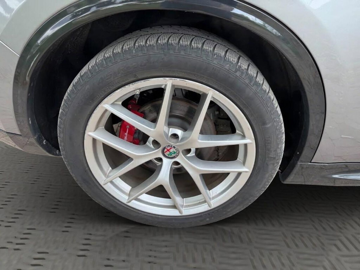 Alfa Romeo Stelvio Stelvio 2.0 Turbo 280 CV AT8 Q4 Ti (14)
