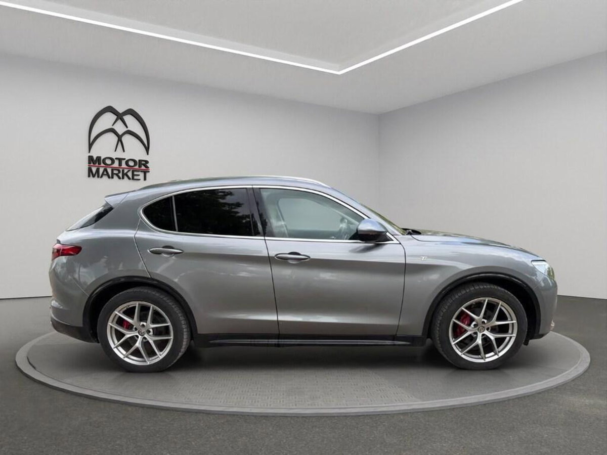Alfa Romeo Stelvio Stelvio 2.0 Turbo 280 CV AT8 Q4 Ti (4)