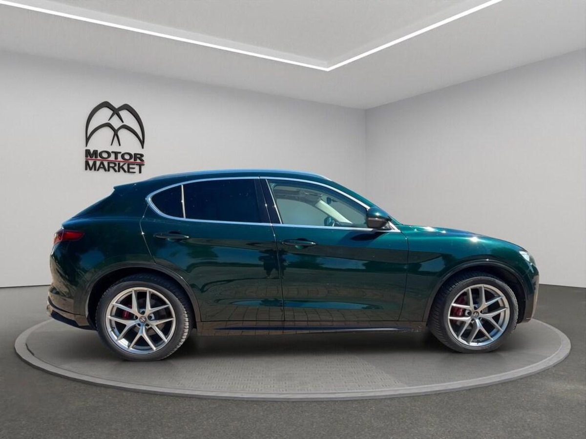 Alfa Romeo Stelvio Stelvio 2.0 Turbo 280 CV AT8 Q4 Ti (4)