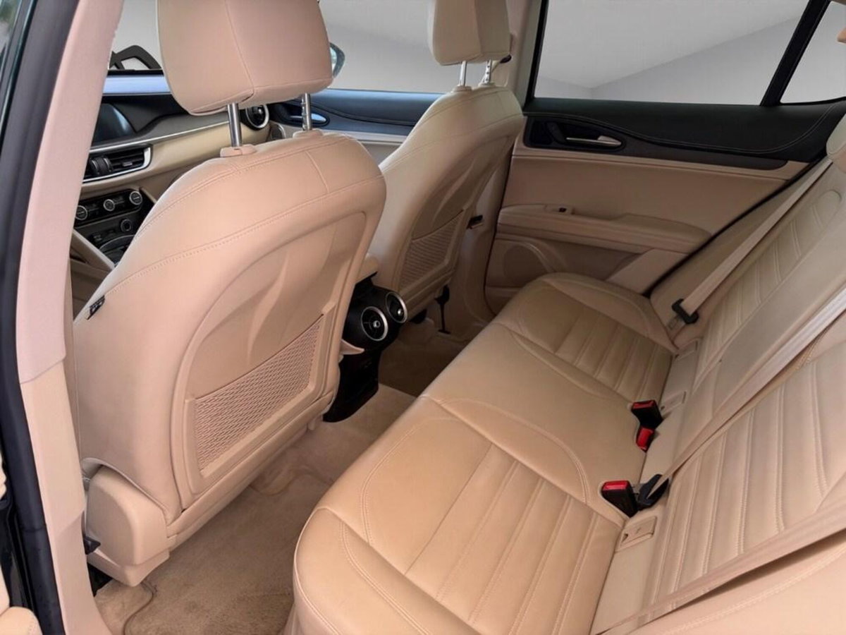Alfa Romeo Stelvio Stelvio 2.0 Turbo 280 CV AT8 Q4 Ti (11)