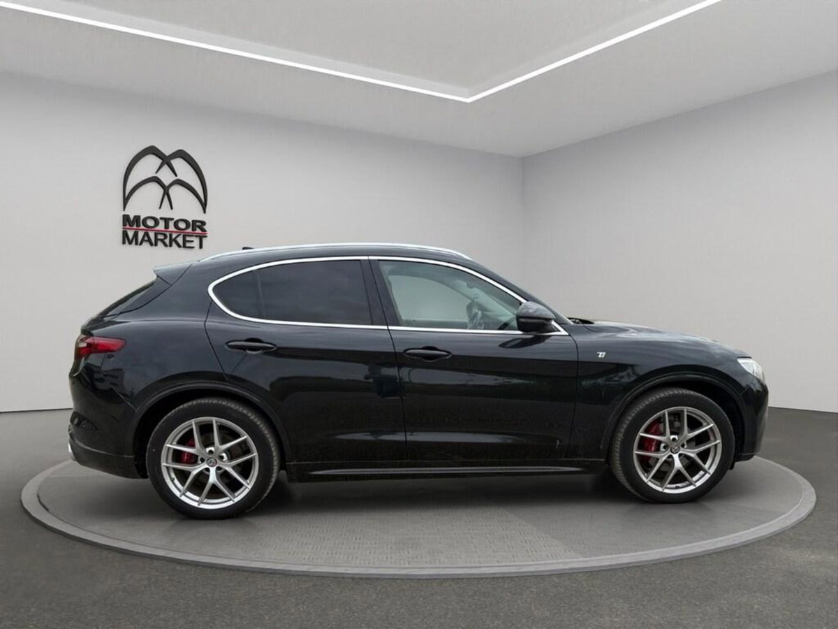Alfa Romeo Stelvio Stelvio 2.0 Turbo 280 CV AT8 Q4 Ti (4)