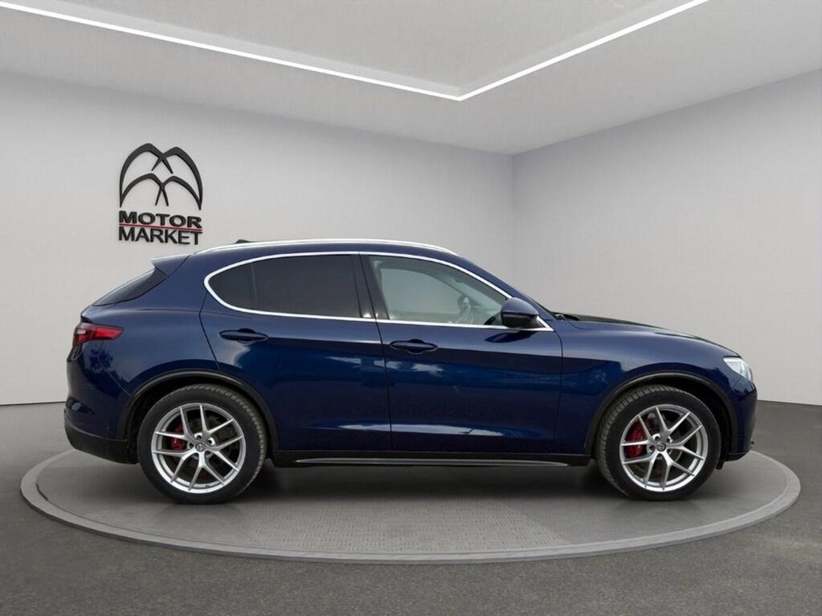 Alfa Romeo Stelvio Stelvio 2.0 Turbo 280 CV AT8 Q4 Ti (4)