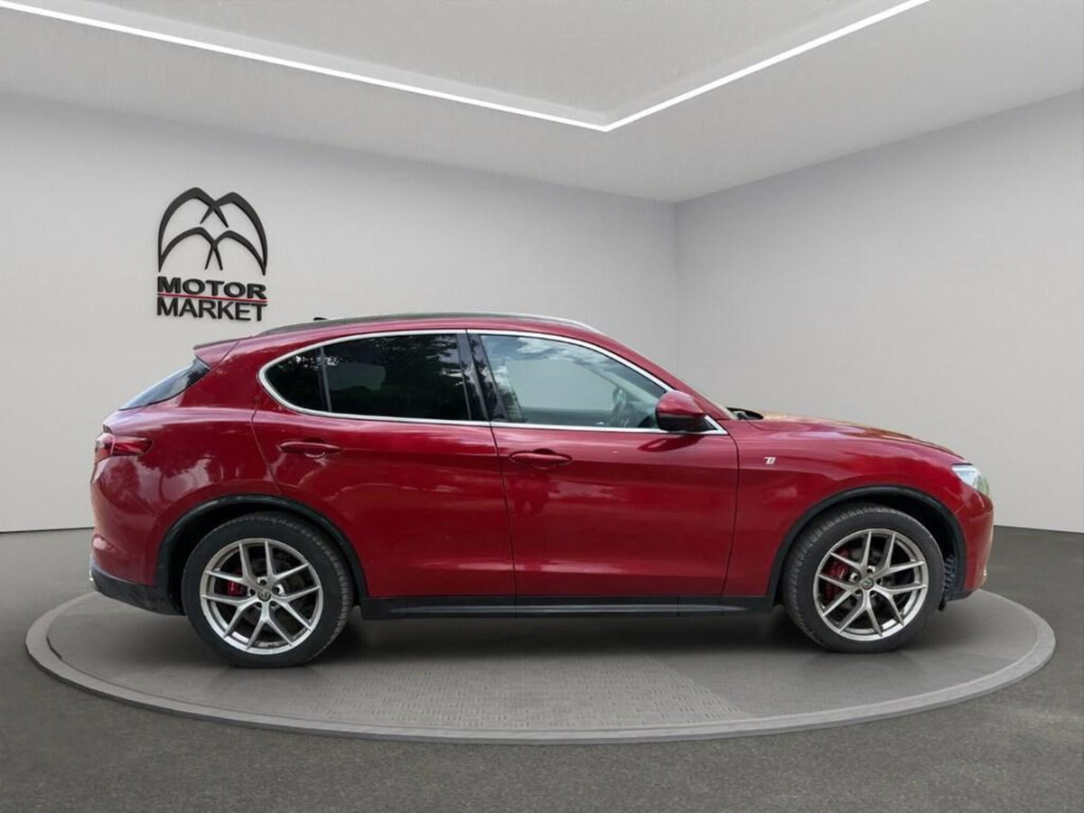 Alfa Romeo Stelvio Stelvio 2.0 Turbo 280 CV AT8 Q4 Ti (4)
