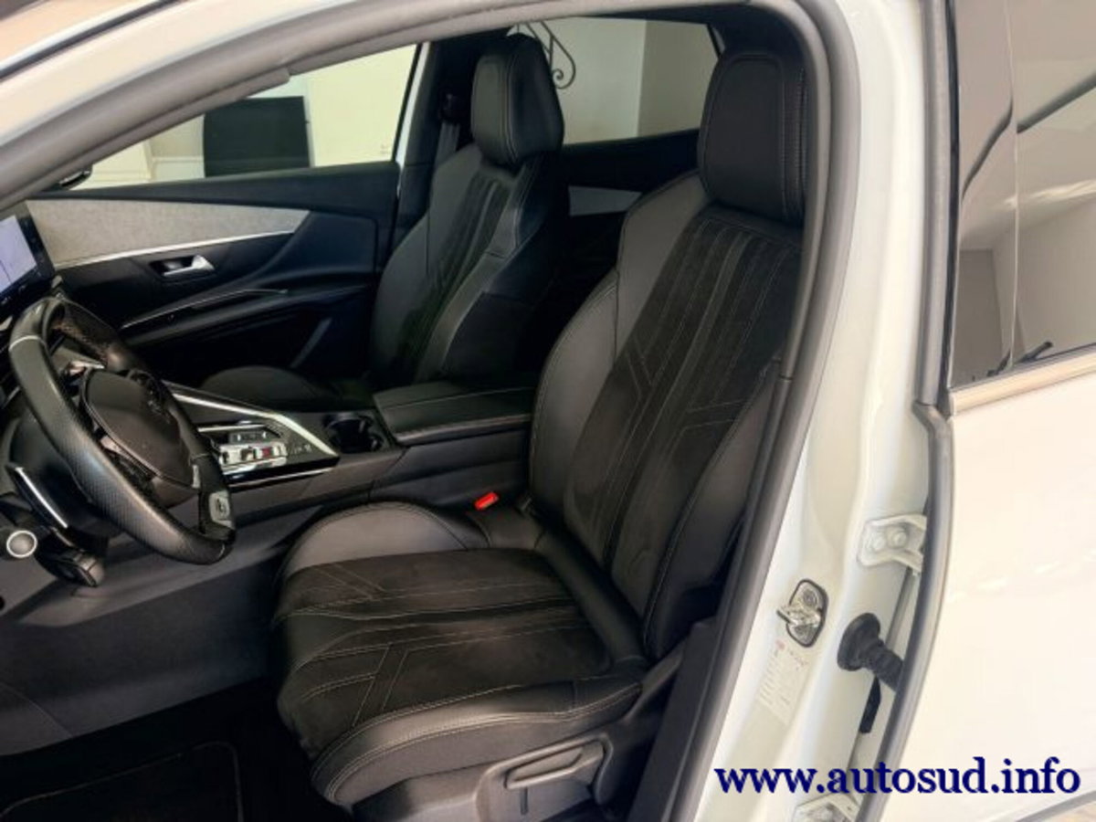 Peugeot 3008 BlueHDi 130 S&S EAT8 GT Pack (11)