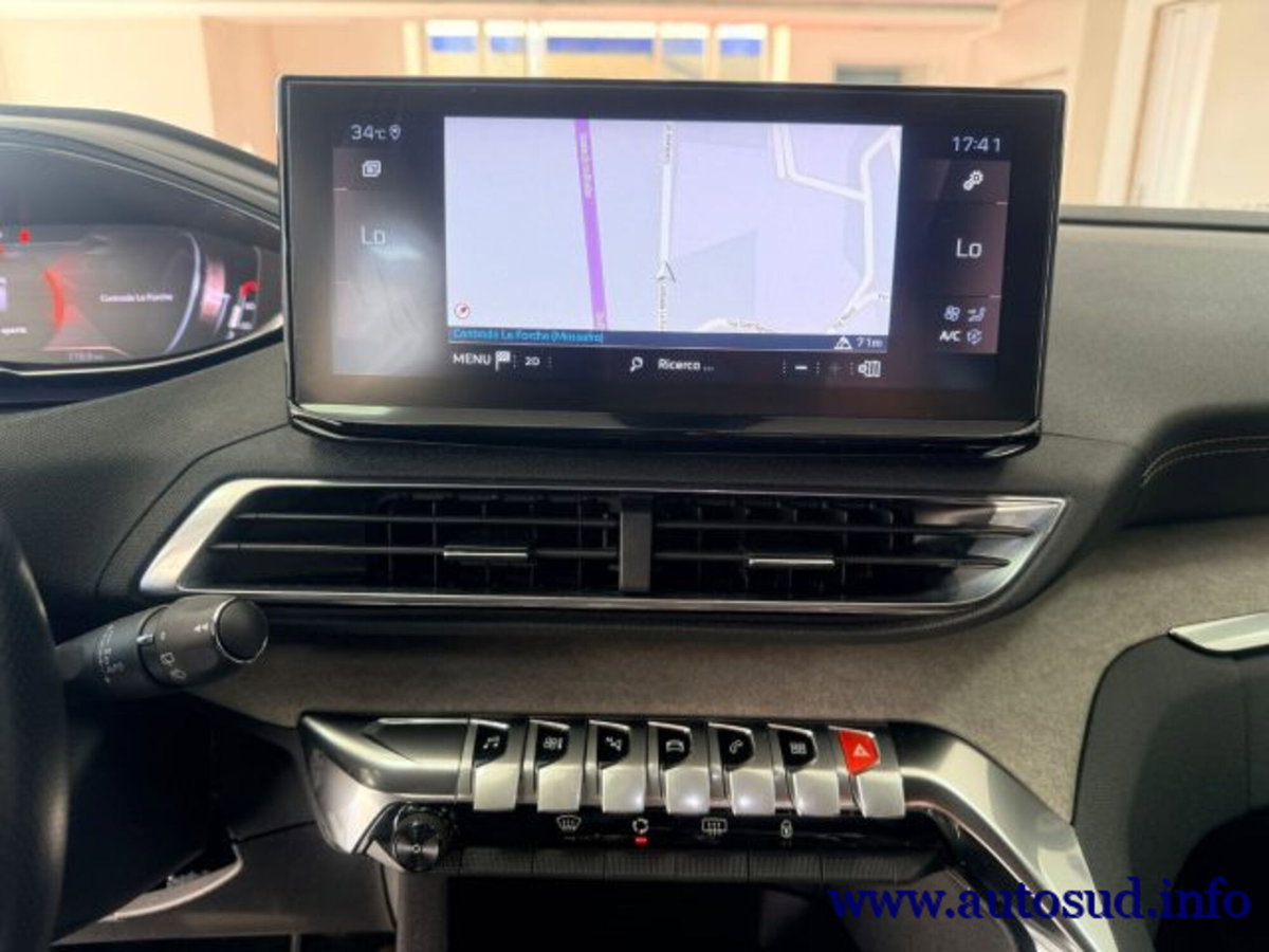 Peugeot 3008 BlueHDi 130 S&S EAT8 GT Pack (16)