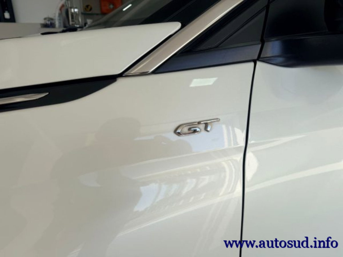 Peugeot 3008 BlueHDi 130 S&S EAT8 GT Pack (4)