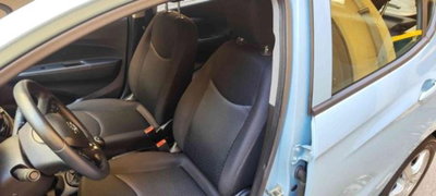Opel Karl 1.0 75 CV N-Joy (9)