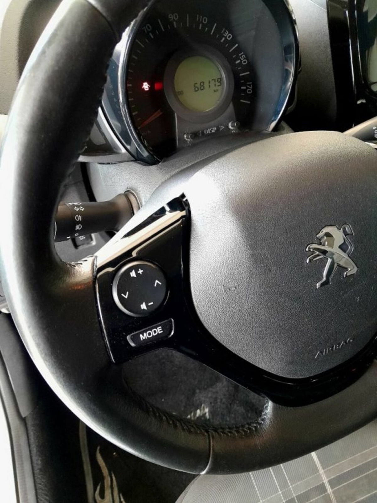 Peugeot 108 68 5 porte Allure (10)