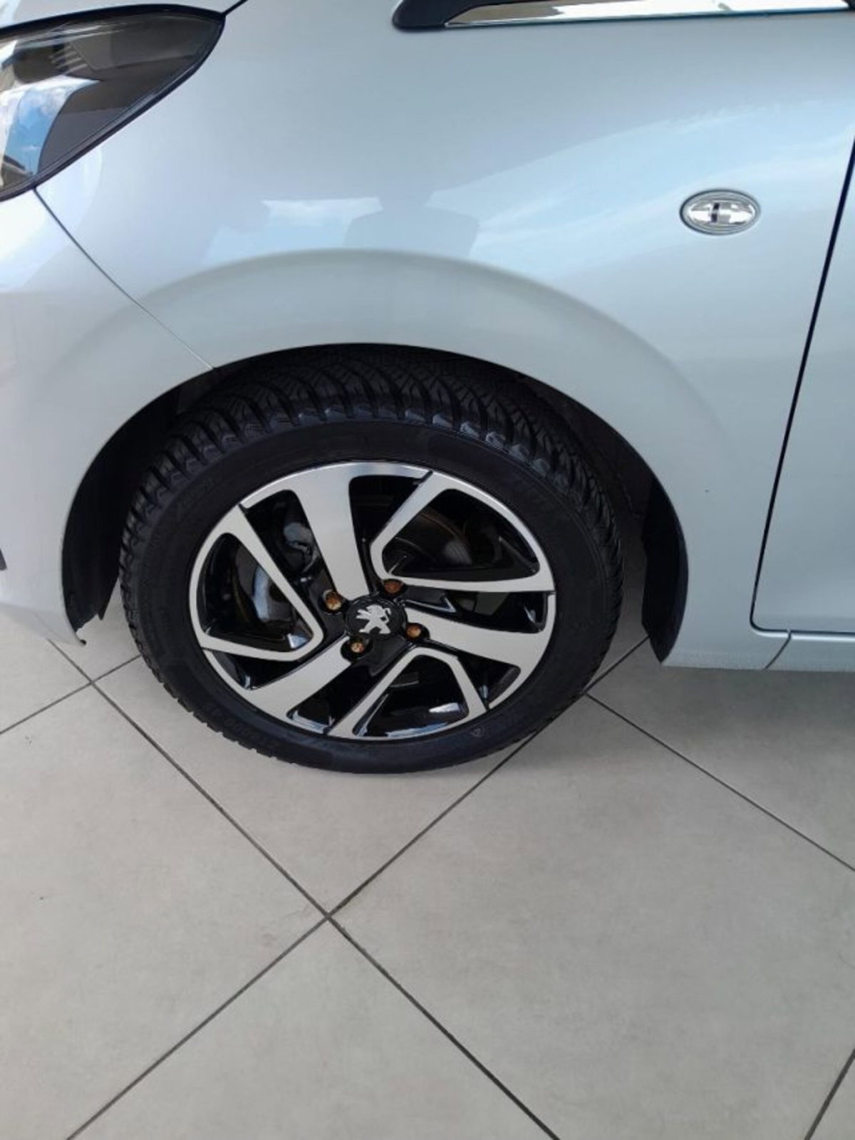 Peugeot 108 68 5 porte Allure (19)