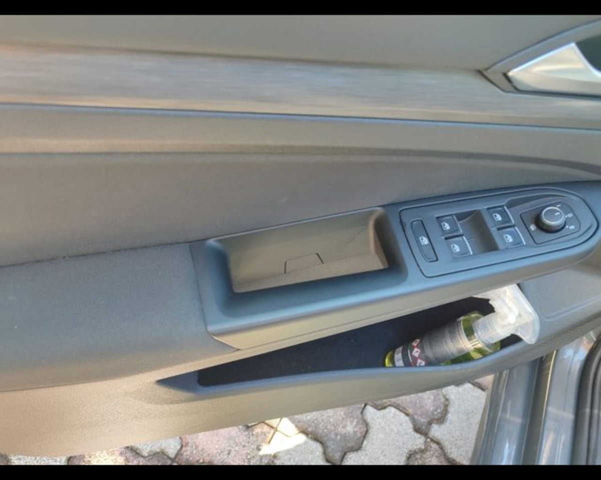 Volkswagen Golf 2.0 TDI 150 CV DSG 1st Edition Style (12)