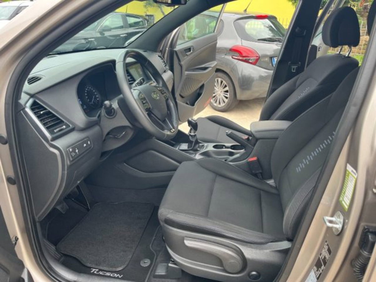 Hyundai Tucson 1.7 CRDi Classic (12)