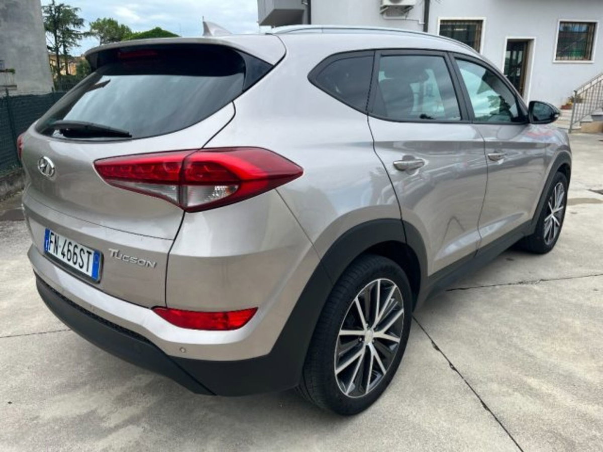 Hyundai Tucson 1.7 CRDi Classic (4)