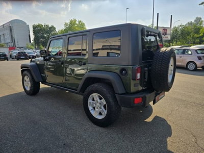 Jeep Wrangler Unlimited 2.8 CRD Rubicon (3)