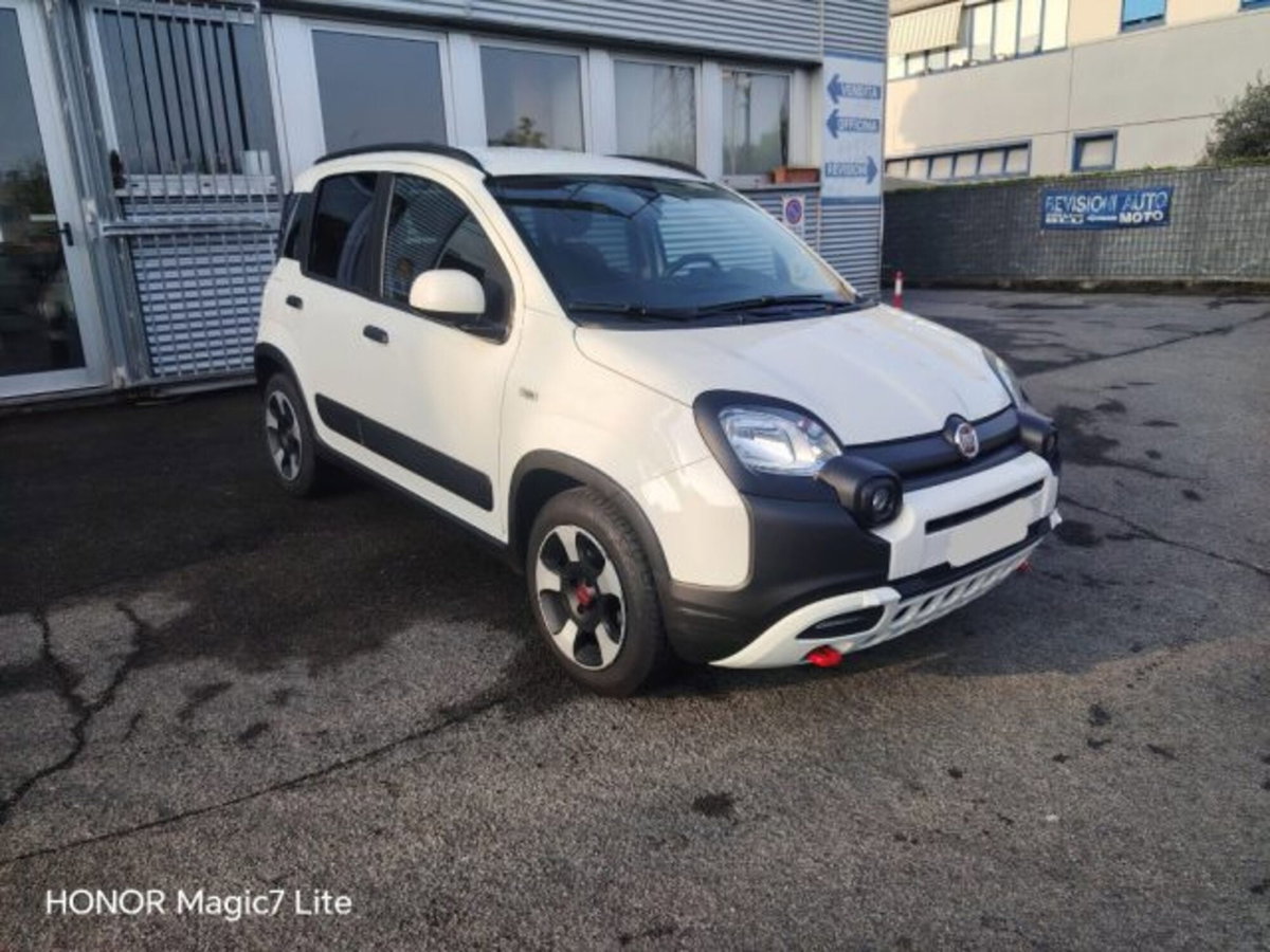 Fiat Panda Cross 1.0 firefly hybrid Cross s&s 70cv 5p.ti (2)