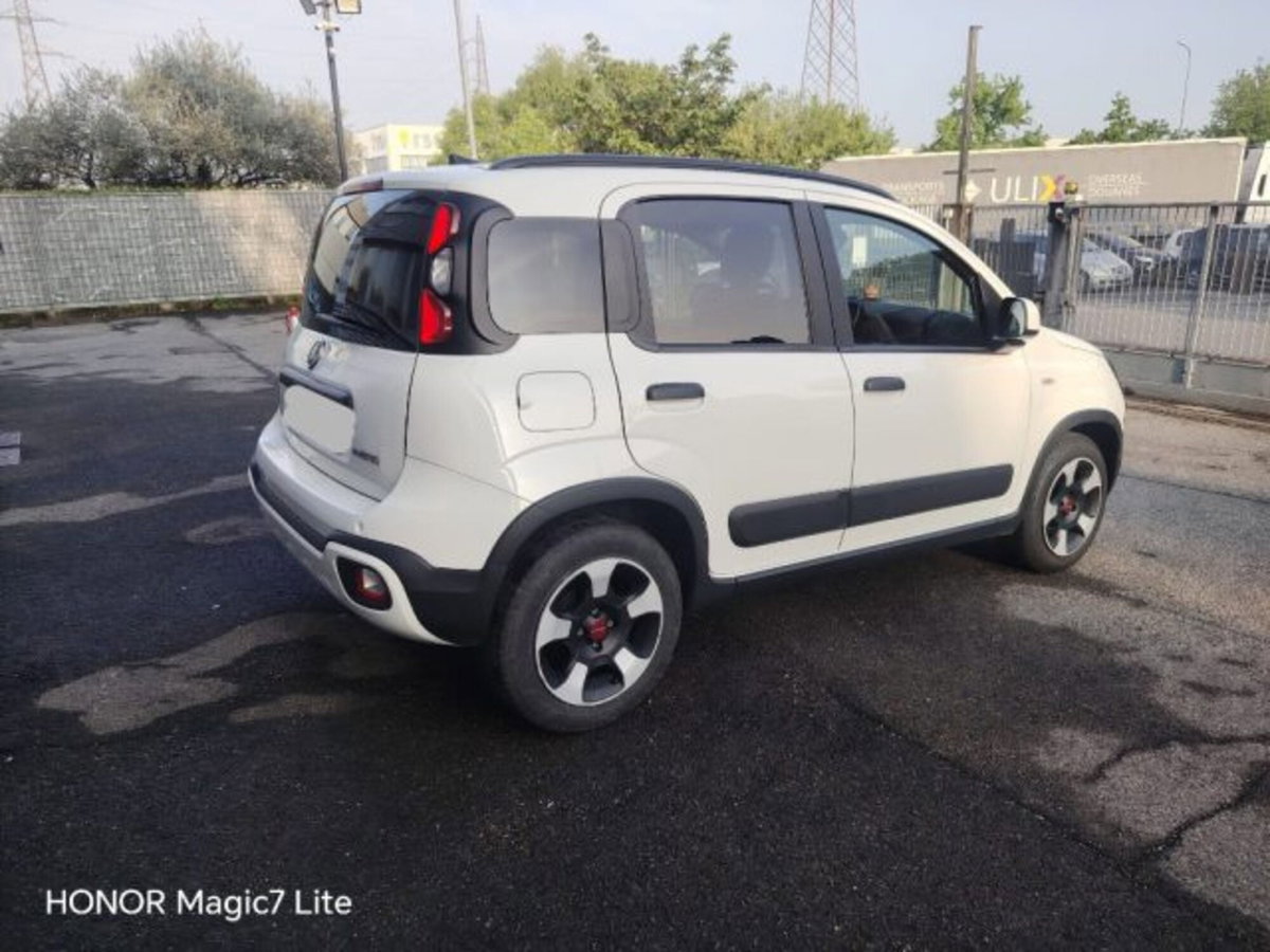 Fiat Panda Cross 1.0 firefly hybrid Cross s&s 70cv 5p.ti (7)