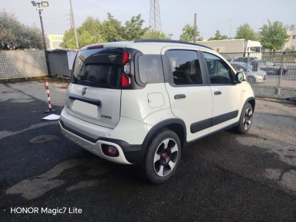 Fiat Panda Cross 1.0 firefly hybrid Cross s&s 70cv 5p.ti (8)